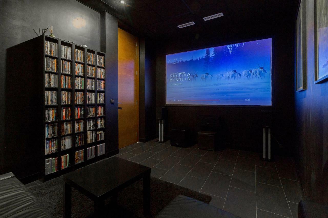 Vlvilla - Villa De Lujo En Valencia Con Piscina Privada Y Sala De Cine Burjassot Dış mekan fotoğraf